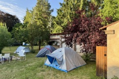 Přespávačka v zahradě